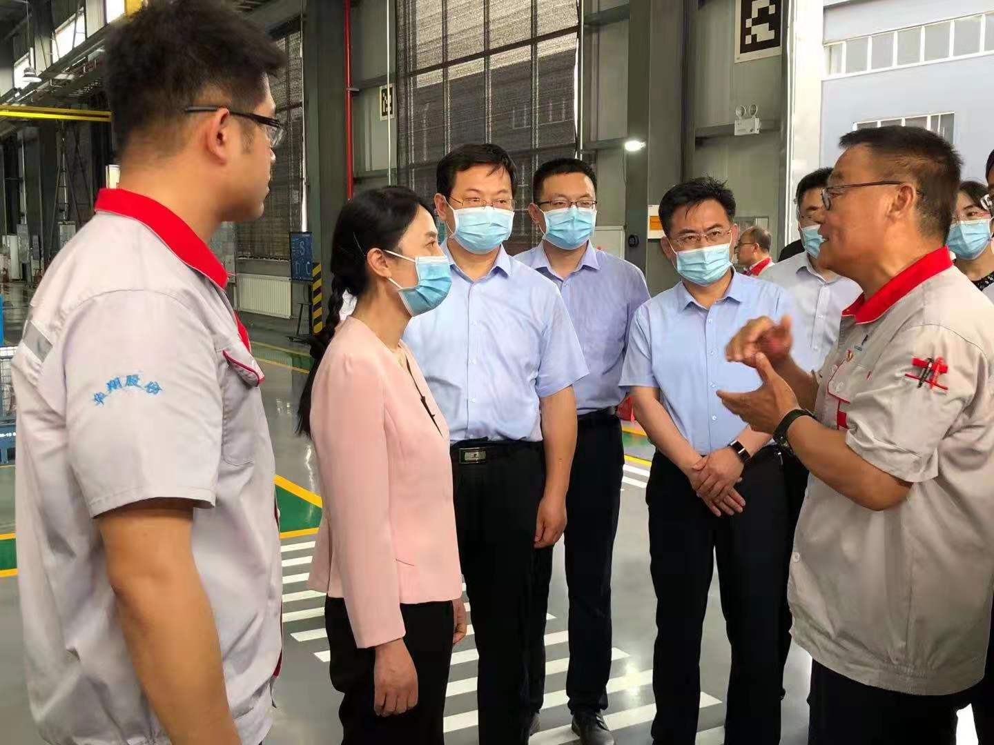 省委常委、組織部部長(zhǎng)陳安麗蒞臨我司調(diào)研企業(yè)黨建及運(yùn)行情況