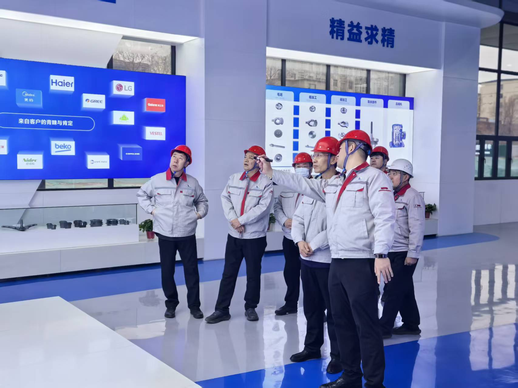 臨汾市委常委、洪洞縣委書記張晉偉深入華翔洪洞智能科技產(chǎn)業(yè)園調(diào)研